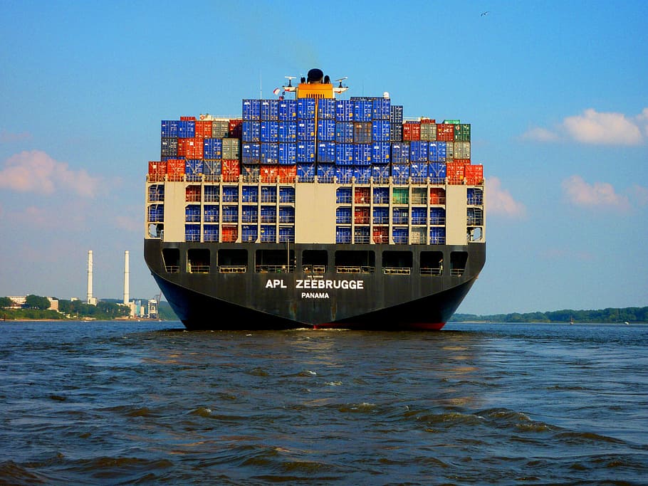 negre, blanc, apl Zeebrugge crucero, blau, cel, durant el dia, vaixell, contenidor, tecnologia, transport, contenidor de càrrega, transport de mercaderies, Enviament, mar, port, vaixell nàutic, vaixell portacontenidors, mode de transport, indústria, negocis, comerç, nau industrial, moll comercial, exportar, aigua, davant del mar, manera de transport, naturalesa, cap gent, dia, núvol - cel, a l'aire lliure, text, creuer, 2K