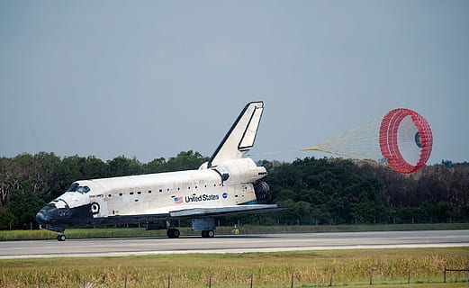 bílý, letoun, přízemní, raketoplán, objev, přistání, přetáhněte skluz, přistávací dráha, prostor, astronauti, let, mise, příjezd, přístup, přeprava, kosmos, nasa, letectví, kosmická loď, leteckého vozidla, způsob dopravy, letecký a kosmický průmysl, vojenský, letiště, stacionární, den, Příroda, nebe, jeden objekt, nikdo, stíhací letadlo, slunný, venku, vojenské letadlo, armáda, boční pohled, letadlo, soukromé letadlo, 1080P, CC0, veřejná doména, bez autorských práv