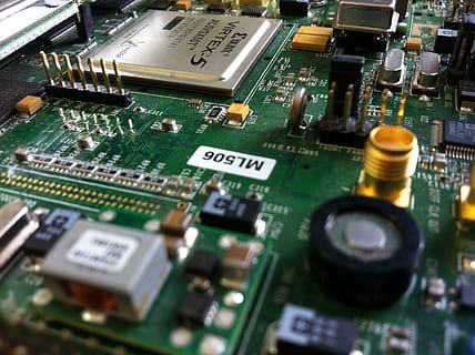 dispositivo, elettronico, FBGA, digitale, tecnologia, industria elettronica, scheda di circuito, chip del computer, attrezzatura, nessuno, industria, complessità, avvicinamento, connessione, attrezzatura per la registrazione del suono, fotogramma intero, comunicazione, in casa, equipaggiamento audio, sfondi, attrezzatura informatica, vista dall'alto, mixer audio, musica, materiale elettrico, componente elettrico, miscelazione, 2K, CC0, dominio pubblico, privo di copyright