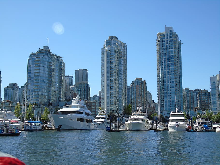 Pohled, vancouver, Kanada, exteriér budovy, architektura, stavba, město, kancelářská budova exteriér, budova, voda, námořní plavidlo, mrakodrap, přeprava, nebe, nábřeží, moderní, městské panorama, způsob dopravy, panoráma města, Příroda, věž, kancelář, nikdo, vysoká - vysoká, venku, osobní plavidlo, finanční okres, jachta, plachetnice, luxus, 5K