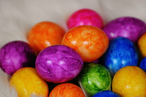 eastern egg lot, egg, colored, colorful, easter, easter eggs, easter nest, happy easter, colorful eggs, boiled eggs, colored eggs, dyed easter eggs, multi colored, large group of objects, purple, variation, indoors, close-up, no people, food, day, food and drink, easter egg, celebration, choice, holiday, dye, vibrant color, freshness, abundance, 5K, CC0, public domain, royalty free
