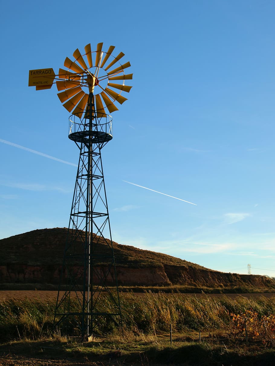 moara de vant, camp, irigare, bine, turn, energie regenerabila, Energie alternativa, cer, conservarea mediului, combustibil și generarea de energie electrică, mediu inconjurator, vedere unghiulară joasă, turbină, turbină eoliană, Putere eoliana, peisaj, natură, teren, tehnologie, nici o persoana, zi, rural, Munte, în aer liber, 2K