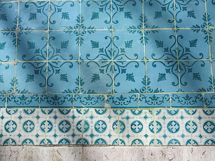 без названия, плитка, бирюзовый, шаблон, Azulejos, Португалия, Лиссабон, цветочный узор, стена - особенность здания, напольное покрытие, в помещении, нет людей, синий, фоны, полный кадр, обои на стену, дизайн, день, крупный план, текстильный, зеленого цвета, репетиция, построенная структура, архитектура, 4K, CC0, общественное достояние, роялти бесплатно