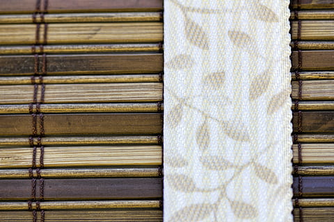 Textur, Stoff, Stoff Textur, Muster, Textil-, Design, Material, Baumwolle, Farbe, alt, Jahrgang, Oberfläche, Ballaststoff, weben, Dekoration, Makro, Stil, natürlich, rustikal, Band, hölzern, dekorativ, Dekor, Hintergründe, keine Leute, Holz - Material, Nahansicht, Vollbild, texturiert, drinnen, Holz, Schutz, Stapel, Sicherheit, die Architektur, Brett, Fokus auf den Vordergrund, Tag, gebaute Struktur, Holzmaserung, 5K, CC0, gemeinfrei, lizenzfrei