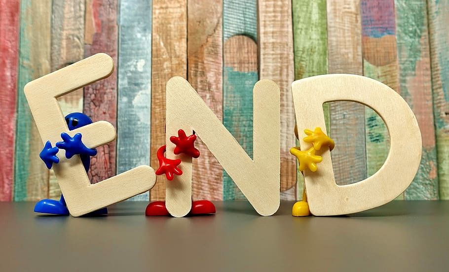 final carta decorativa, final, acabar, lletres, emoticones, xifres, material de fusta, joguina, negocis, a l'interior, cap gent, bloc de joguines, primer pla, signe més, Finances, vermell, creativitat, paper, grup d'objectes, grup, natura morta, art i artesania, gran grup d'objectes, creixement, 4K