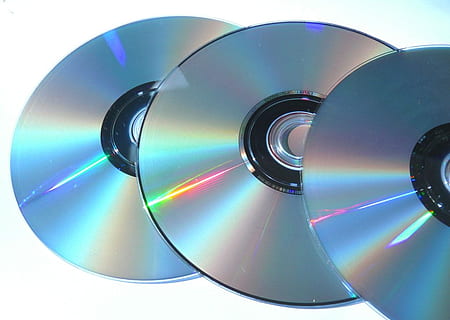 Trois, compact, les disques, blanc, surface, DVD, CD, disque, numérique, Les données, Logiciel, CD ROM, espace de rangement, médias, optique, Plastique, ordinateur, électronique, disque compact, personne, multi couleur, Forme géométrique, fermer, forme, prise de vue en studio, cercle, brillant, La technologie, précision, abstrait, culture artistique et divertissement, modèle, objet unique, la musique, composite numérique, 720P, CC0, domaine public, libre de droits
