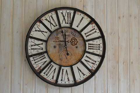 round, white, brown, roman analog wall clock, clock, time, time indicating, pointer, old, clock Face, old-fashioned, geometric shape, shape, circle, wood - material, no people, roman numeral, wall - building feature, roman, number, accuracy, close-up, minute hand, wall clock, instrument of time, clock hand, indoors, hour hand, 5K, CC0, public domain, royalty free