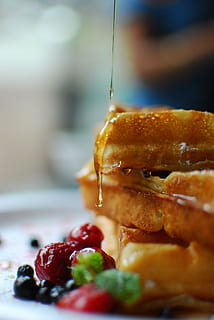 sløring, brød, morgenmad, kage, køkken, lækker, dessert, spisning, aftensmad, fad, Epicure, mad, madfotografering, Madlavning, frugter, hjemmelavet, måltid, mund-vanding, nærende, bagværk, plade, restaurant, sandwich, sød, sirup, velsmagende, gourmet, friskhed, tæt på, mad og drikke, frugt, indendørs, selektiv fokusering, klar til at spise, sund kost, fokus på forgrunden, overbærenhed, sødt mad, bærfrugt, fristelse, stilleben, ingen mennesker, velvære, 4K, CC0, offentligt domæne, royaltyfrie