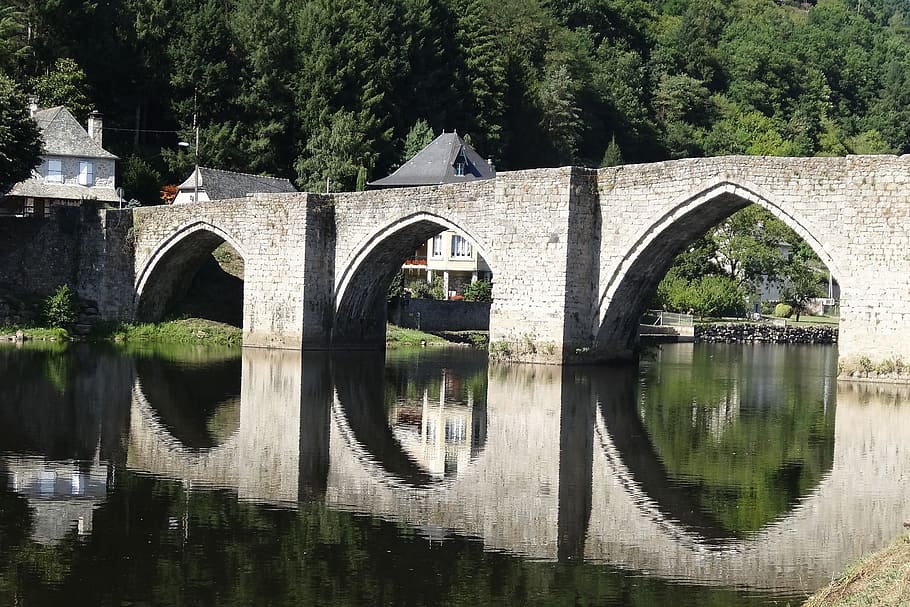 Brücke, Reflexionen, Wasser, Kanal, Stadt, Beleuchtung, die Architektur, Lichtreflexionen, Abend, Frankreich, Kontrast, Wasserläufe, Landschaft, Fluss, Pierre, Reflexion, Aveyron, gebaute Struktur, Verbindung, Bogen, Baum, Brücke - künstliche Struktur, Pflanze, Ufergegend, Bogenbrücke, keine Leute, Gebäudehülle, Natur, Tag, Gebäude, draußen, gewölbt, 1080P
