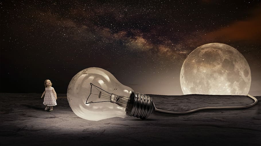 surrealismus žárovka, dívka ilustrace, měsíc, hvězd, nebe, blikat, světlo, planet, photoshop, astronomie, prostor, hvězda - prostor, noc, galaxie, průzkum vesmíru, plná délka, mléčná dráha, Věda, objev, průzkum, Příroda, planeta - prostor, dospělý, lidé, astronaut, fantazie, temný, digitální kompozitní, sledování, astrologie, 4K
