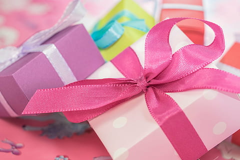 pembe, mor, Noel, hediye, yapılmış, paket, döngü, paket döngüsü, Noel dekorasyonu, vermek, gelişi, paketlenmiş, hediye paketleme, sürpriz, Hediyeler, anneler Günü, çocuk doğum günü, doğum günü, dekorasyon, sevinç, renkli, renk, pembe renk, kurdele - dikiş kalemi, doğumgünü hediyesi, bağlı yay, kutlama, insansız, Aşk, sevgililer günü - tatil, kurdele, yay, hediye kutusu, Etkinlik, kâğıt, kapatmak, kutu - konteyner, duygu, Kutu, yıldönümü, Yılbaşı hediyesi, ambalaj kağıdı, olumlu duygu, 4K, CC0, kamu malı, telif ücretsiz