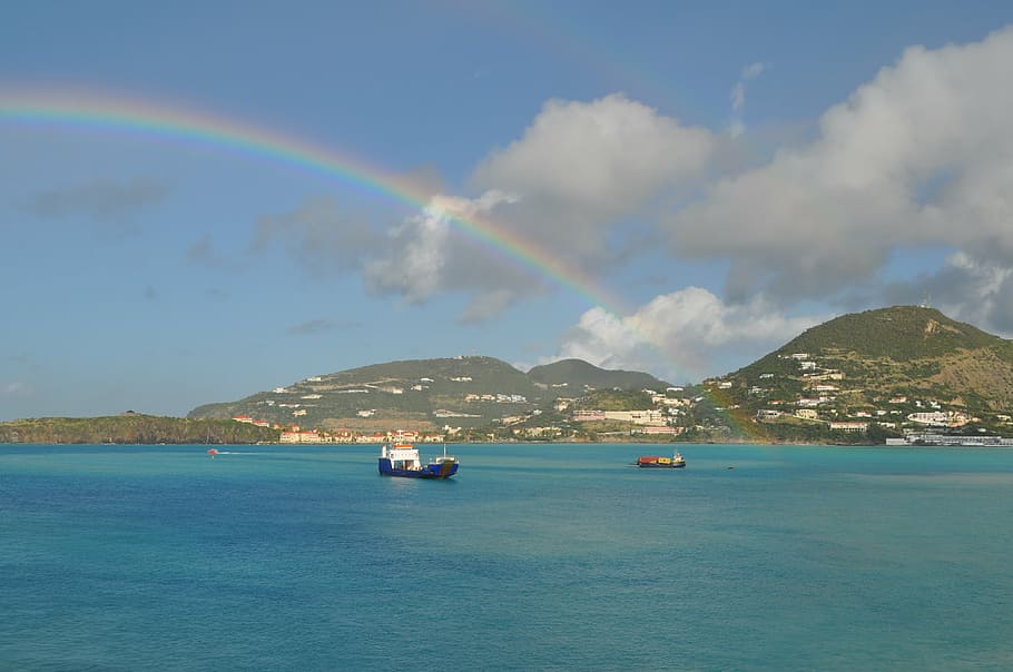 Regenbogen, Landschaft, Wolken, Inseln, Himmel, Blau, Wasser, Natur, wunderschönen, Meer, Szenen - Natur, Schönheit in der Natur, wolke - himmel, Wasserfahrzeug, Berg, Transportmittel, Transport, ruhige Szene, idyllisch, Ruhe, Tag, Ufergegend, keine Leute, draußen, doppelter Regenbogen, 4K