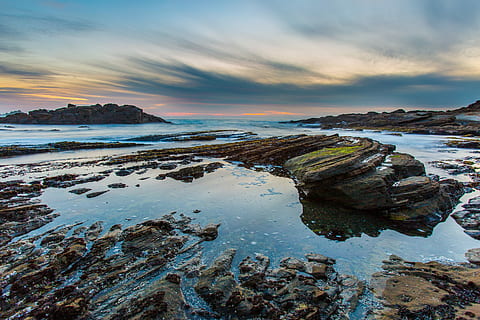 cos, aigua, horitzó, panoràmica, fotografia, núvols, roques, rock, cloudscape, exposició llarga, mar, oceà, posta de sol, sortida del sol, naturalesa, a l'aire lliure, platja, vespre, núvol, rocós, parc, vora del mar, paisatge marí, costa rocosa, Weston Beach, nit, cel, escenics - natura, terra, núvol - cel, bellesa a la natura, sòlid, rock - object, tranquil·litat, medi ambient, escena tranquil·la, cap gent, reflexió, destinacions de viatge, horitzó sobre l’aigua, litoral rocós, 2K, CC0, domini públic, lliure de regalies