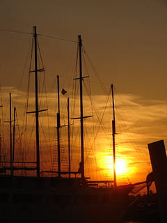 Schiff, Stiefel, Masten, Segelboot, segeln, Stimmung, Sonnenuntergang, Sonne, abenstimmung, romantisch, Himmel, Silhouette, orange Farbe, Transport, Natur, Mast, Pole, Transportmittel, Wasser, keine Leute, Wasserfahrzeug, Schönheit in der Natur, Hafen, draußen, die Architektur, Ruhe, Meer, 1080P, CC0, gemeinfrei, lizenzfrei