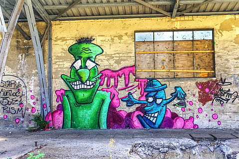 graffiti, Ściana, sztuka, kreatywność, farba fasadowa, opryskiwacz, kolorowy, obraz, graficzny, fresk, Sztuka uliczna, kolor, stracone miejsce, stocznia, opuszczać, ruina, złamany, zerwać, sztuki i rzemiosła, reprezentacja, ludzka reprezentacja, wielobarwne, zbudowana struktura, funkcja budowy ścian, architektura, żadnych ludzi, rzemiosło, męskie podobieństwo, dzień, rzeźba, statua, na dworze, 5K, CC0, domena publiczna, darmowe zdjęcia