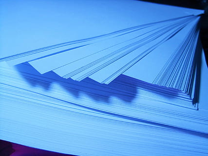 carta, risma, pila, blu, riarrangiate, a ventaglio, nessuno, modello, movimento, in casa, tecnologia, connessione, avvicinamento, girato in studio, cielo, astratto, natura, giorno, architettura, movimento sfocato, Inquadratura dal basso, cavo, comunicazione, sfondi, 1080P, CC0, dominio pubblico, privo di copyright