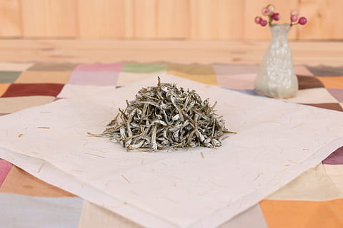 hamsi, balık, tablo, insansız, natürmort, içeriye, kapatmak, doğa, bitki, yiyecek ve içecek, ön plana odaklanmak, ahşap malzeme, bitki bölümü, Çay, Yaprak, Gıda, çiçek, Desen, kâğıt, refah, ot, 1080P, CC0, kamu malı, telif ücretsiz