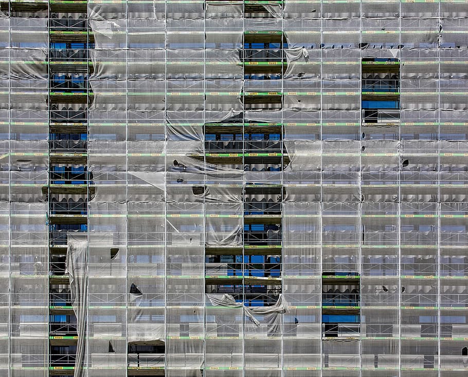 edifici, cobert, blanc, drap, blau, alt, edifici de pujada, arquitectura, bastides, construcció, finestra, vertical, vidre, malla, horitzontal, línia, oficina, rectangle, simètric, cap gent, fons, marc complet, ordre, vidre - material, dia, a l'interior, en fila, patró, negocis, estructura construïda, botiga, transparent, prestatge, naturalesa, servidor de xarxa, comunicacions globals, 5K