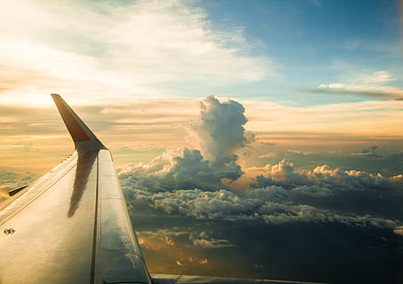 Aussicht, Flugzeugfenster, Flugzeug, Fenster, Himmel, Wolke, Sonnenuntergang, Luft, Flug, Natur, Licht, Orange, Reise, Sommer-, Wetter, Landschaft, wolke - himmel, keine Leute, Transport, draußen, Luftfahrzeug, Transportmittel, Flugzeugflügel, fliegend, Schönheit in der Natur, Szenen - Natur, unterwegs, Luftaufnahme, in der Luft, Bewegung, Tag, 4K, CC0, gemeinfrei, lizenzfrei
