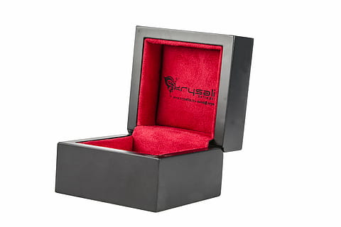 black accessory box, box, engagement, wood, ring, proposal, gift, romantic, marriage, wedding, present, jewelry, single Object, decoration, isolated, box - Container, red, white background, cut out, studio shot, indoors, container, no people, copy space, close-up, communication, still life, celebration, gift box, text, event, empty, luxury, 5K, CC0, public domain, royalty free