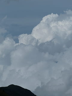 nori, nor, Munte, turn, nor munte, cer, nor turn, thundercloud, alb, albastru, noros, nor - cer, natură, vreme, Cloudscape, scenics, frumusețe în natură, scenice - natura, nici o persoana, liniște, vedere unghiulară joasă, o scenă liniștită, zi, idilic, scenă non-urbană, în aer liber, culoare alba, fundaluri, cadru complet, pufos, moliciune, meteorologie, 4K, CC0, domeniu public, fără drepturi de autor