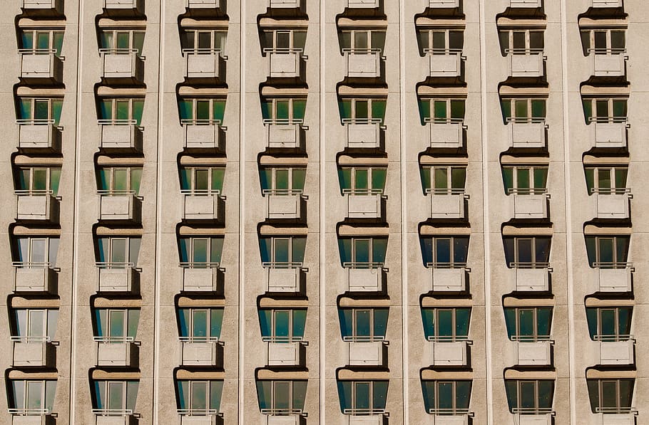 regular, filas, minúsculo, balcones, antiguo, edificio de apartamentos, negro, blanco, dibujo, en blanco y negro, modelo, arquitectura, exterior del edificio, ventana, estructura construida, antecedentes, fachada, arquitectura y edificios, escena urbana, moderno, fotograma completo, edificio, en una fila, lado a lado, Distrito residencial, nadie, ciudad, repetición, día, luz del sol, al aire libre, vista de ángulo bajo, apartamento, edificio de oficinas exterior, 1080P