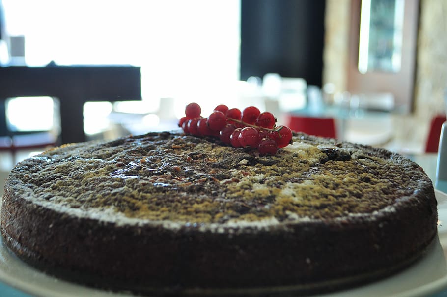 svamp kake, pai, søt, søt mat, kake, mat og Drikke, dessert, overbærenhet, innendørs, mat, friskhet, frukt, stilleben, bakt, fristelse, nærbilde, usunn mat, ingen folk, klar til å spise, selektiv fokusering, dag, fokusere på forgrunnen, fruitcake, 4K