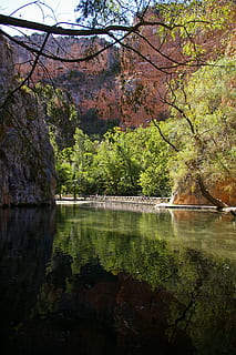 cataratta, fiume, autunno, pietra, monastero, cataratta, fiume, monastero di pietra, albero, riflessione, Paesaggi, natura, acqua, lago, pianta, la tranquillità, bellezza nella natura, scena tranquilla, scenics - natura, crescita, foresta, nessuno, giorno, lungomare, scena non urbana, idilliaco, terra, colore verde, all'aperto, 2K, CC0, dominio pubblico, privo di copyright