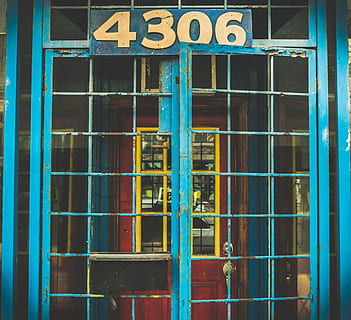 Zavřeno, modrý, kovová brána, plot, brána, starý, rezavý, sdělení, nikdo, den, text, architektura, kov, okno, západní skript, podepsat, stavba, venku, exteriér budovy, číslo, bezpečnostní, bezpečnost, vzor, detail, celý rám, ochrana, 2K, CC0, veřejná doména, bez autorských práv