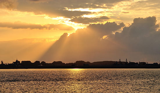 solnedgang, jade, hav, himmel, sky - himmel, skjønnhet i naturen, vann, naturskjønnhet - natur, oransje farge, natur, sollys, arkitektur, ingen folk, solstråle, vannkanten, ro, silhouette, idylliske, rolig scene, sol, bygget struktur, utendørs, 2K, CC0, offentlig domene, opphavsrett gratis