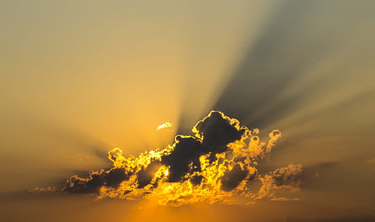 sun, covered, clouds, emitting, sun ray, cloud, sky, yellow, radius, sunshine, sunset, cloud - sky, beauty in nature, orange color, nature, sunlight, scenics - nature, no people, tranquility, backgrounds, environment, outdoors, sunbeam, idyllic, tranquil scene, dramatic sky, abstract, bright, pollution, 2K, CC0, public domain, royalty free