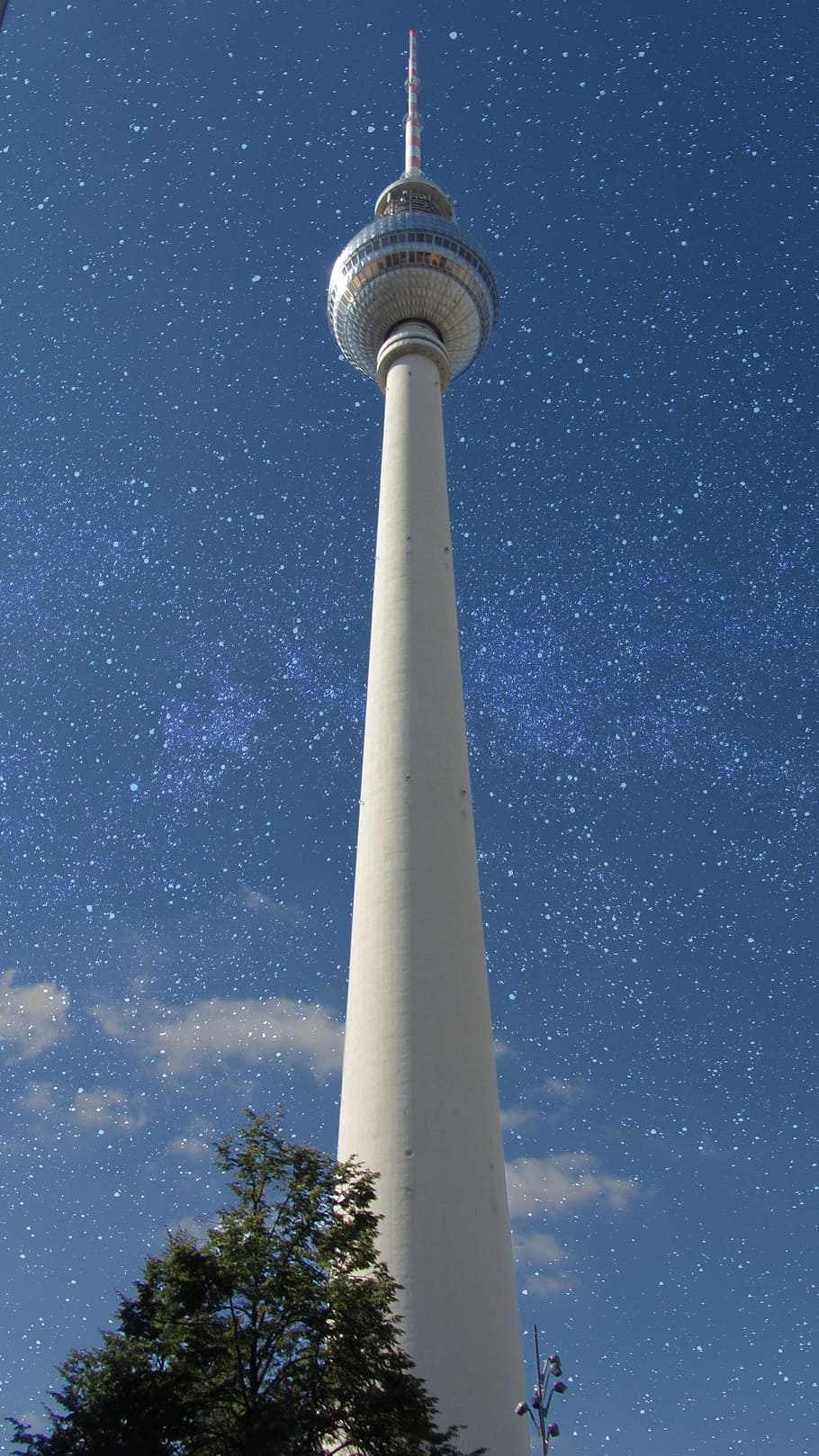 torre de ràdio, Berlín, torre, arquitectura, vista d’angle baix, comunicació, alta - alta, exterior de l'edifici, estructura construïda, cel, destinacions de viatge, viatjar, cap gent, ciutat, tecnologia, turisme, a l'aire lliure, naturalesa, fletxa, comunicacions globals, 2K