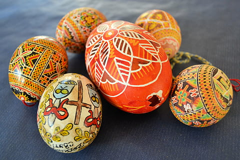 easter, easter egg, deco, hen's egg, goose egg, art, close, easter eggs, decoration, painted, easter theme, customs, ukraine, lviv, lvov, cultures, wood - Material, eggs, ornate, celebration, multi Colored, holiday, backgrounds, season, springtime, art and craft, pattern, no people, food, group of objects, egg, craft, close-up, creativity, indoors, food and drink, still life, colored background, studio shot, floral pattern, blue background, 4K