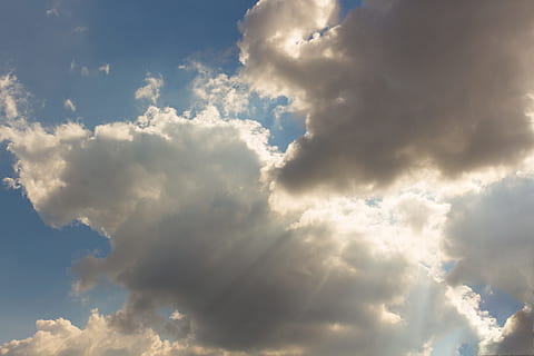 langit biru, awan gelap, awan, langit, biru, bentuk awan, langit tertutup, pemandangan, sinar matahari, zaman baru, meneruskan, alam, cuaca, awan - langit, cloudscape, di luar rumah, latar belakang, hari, musim panas, udara, iklim, mendung, meteorologi, fenomena cahaya - alami, awan kumulus, surga, stratosfir, keindahan di alam, matahari, ruang, halus, scenics - alam, ketenangan, tidak ada orang, idilis, tampilan sudut rendah, lingkungan Hidup, langit yang dramatis, angin, kelembutan, 5K, CC0, domain publik, bebas royalti