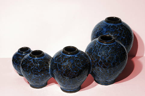 vaso, Cina, cinque, ceramica, blu, arte e artigianato, mestiere, girato in studio, natura morta, sfondo bianco, avvicinamento, nessuno, in casa, creatività, modello, ritagliare, copia spazio, due oggetti, ombra, gruppo di oggetti, preparativi, palla, forma, 4K, CC0, dominio pubblico, privo di copyright