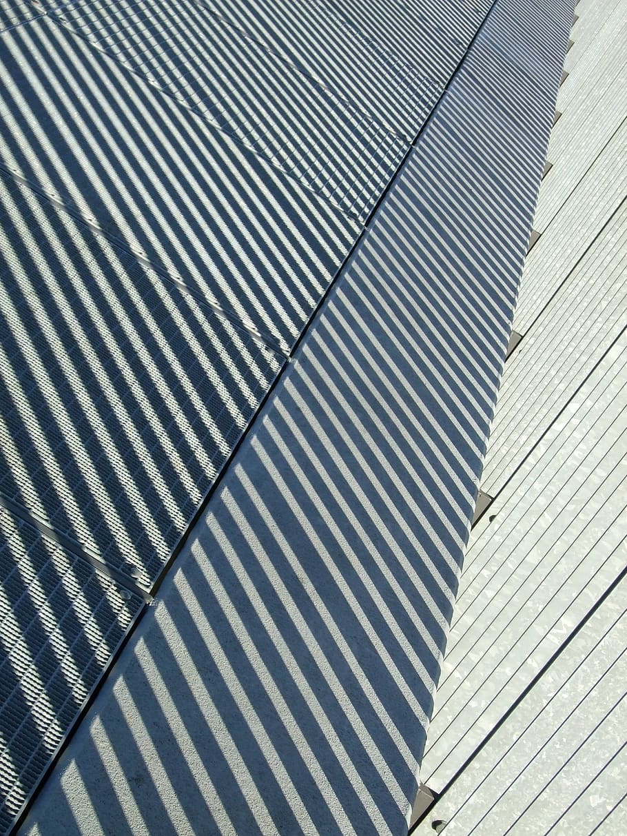 terreny, ombra, ratlles, sol, pont, quadrícula, estructura construïda, arquitectura, patró, exterior de l'edifici, cap gent, dia, marc complet, vista d’angle baix, fons, ciutat, llum solar, modern, edifici, a l'aire lliure, naturalesa, textura, exterior d’edifici d’oficines, repetició, oficina, gratacels, 2K