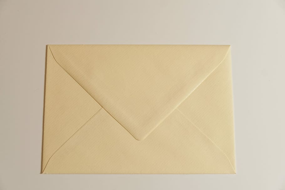blanc, superfície, lletres, sobre, publicació, paper, missatge, correu electrònic, correspondència, carta, enviar, comunicació, còpia espai, passat de moda, tir de l'estudi, tallar, cap gent, a l'interior, en blanc, fons blanc, sol objecte, beix, directament a sobre, marró, senzillesa, antiguitat, primer pla, groc, 2K
