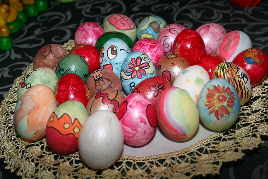 vejce, velikonoční, barevný, barevné velikonoční vajíčka, spousta vajec, velikonoční vajíčka, jídlo, umění a řemesla, vícebarevné, oslava, jídlo a pití, Dovolená, tvořivost, detail, zastoupení, náboženství, velikonoční vajíčko, nikdo, řemeslo, velká skupina objektů, zastoupení zvířat, variace, festival, 2K