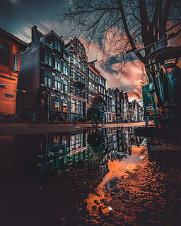 amsterdam, gate, hdr, refleksjon, Mann, syklus, riding, sykkel, utenfor, bygning, dam, lys, skygge, bygge eksteriør, bygget struktur, arkitektur, natur, by, boligområde, brenning, røyk - fysisk struktur, varme - temperatur, himmel, Brann, ingen folk, tre, utendørs, brann - naturlig fenomen, flamme, hus, kommunikasjon, skumring, kanal, forurensing, 5K, CC0, offentlig domene, opphavsrett gratis