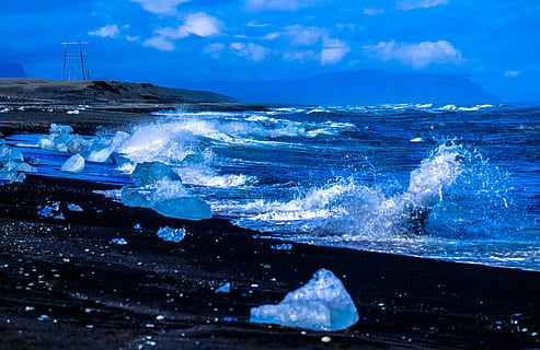 kold, hav, landskab, bjerge, strand, skyer, dagslys, skum, is, natur, ocean, udendørs, marinemaleri, kysten, kyst, himmel, rejse, vand, bølger, bevægelse, sprøjt, bølge, skønhed i naturen, magt i naturen, strøm, ingen mennesker, sport, vandsport, jord, blå, scenics - natur, dag, breaking, rammer, 4K, CC0, offentligt domæne, royaltyfrie