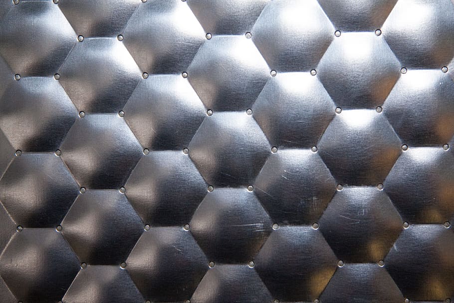 cuir noir textile, acier, ne rouille pas, surface, structure, fonds, gaufrage, peignes, gaufrage de surface, finition, noble, argent, tambour de machine à laver, Contexte, arrière-plans, modèle, plein cadre, fermer, personne, répétition, à l'intérieur, couleur argentée, Forme géométrique, forme, texturé, abstrait, métal, brillant, conception, alliage, hexagone, gris, super gros-plan, 4K