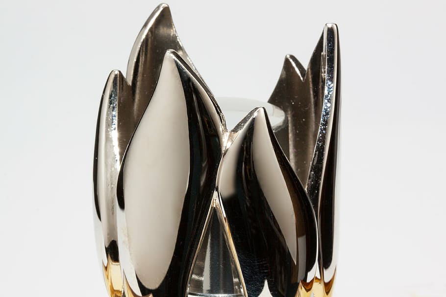 chiusura, fiamma, stilizzato, lampada, fragranza della stanza, miglioramento dell'aria, chiusura della bottiglia, stoppino, tappo di fiamma, metallo, brillante, nobile, moda, eleganza, girato in studio, sfondo bianco, scarpa, in casa, colore nero, avvicinamento, tacchi alti, paio, nessuno, due oggetti, natura morta, singolo oggetto, riflessione, scarpe eleganti, stiletto, cultura artistica e intrattenimento, ritagliare, pelle, color argento, accessorio personale, 4K