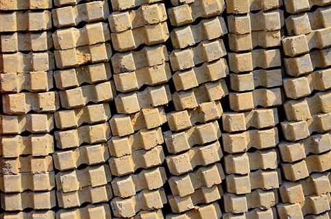 mattoni, terrazza, finitrici, impilati, pila, pavimentazione del patio, paesaggio, materiali da costruzione, calcestruzzo, di fila, grande gruppo di oggetti, abbondanza, fotogramma intero, nessuno, preparativi, sfondi, modello, ripetizione, strutturato, giorno, luce del sole, architettura, tetto, tegola, design, ordine, struttura costruita, all'aperto, 1080P, CC0, dominio pubblico, privo di copyright