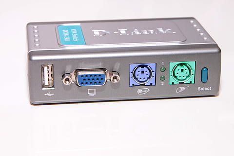 computer, D-Link, porta, ps 2, DKVM, interruttore, USB, editoriale, tecnologia, variazione, elettricità, pannello di controllo, nessuno, in casa, tempo, orologio, girato in studio, numero, comunicazione, ritagliare, singolo oggetto, avvicinamento, sfondo bianco, controllo, caratteristica della parete, attrezzatura, Alimentazione elettrica, precisione, Display digitale, premi il bottone, tastiera, 4K, CC0, dominio pubblico, privo di copyright