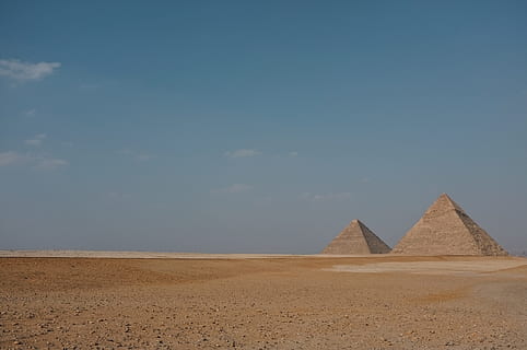 pyramide, Brun, sand, dagtimerne, store, Giza, egypten, horisont, ørken, cairo, natur, tør, landskab, Afrika, stor pyramide, ingen mennesker, himmel, arkitektur, gammel, dag, historie, bygget struktur, jord, rejsemål, gamle civilisation, fortiden, trekant form, bygning udvendig, rejse, form, scenics - natur, sky - himmel, udendørs, klima, tørt klima, arkæologi, 4K, CC0, offentligt domæne, royaltyfrie