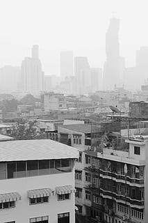Moloch, smog, grote stad, stad, vervuiling, stad, verontreiniging, huizen, leven, uitlaat, architectuur, milieubescherming, milieu, giftig, Thailand, Bangkok, stadsgezicht, buitenkant van het gebouw, geen mensen, ingebouwde structuur, gebouw, hemel, woonwijk, dag, natuur, buitenshuis, mist, hoge hoekmening, kantoorgebouw buitenkant, wolkenkrabber, stadsleven, appartement, koude temperatuur, nederzetting, 5K, CC0, publiek domein, royaltyvrij