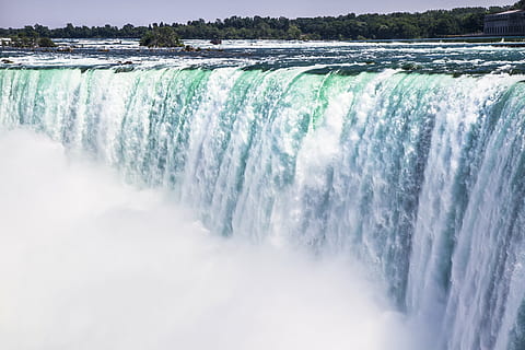 cascata durante il giorno, Niagara, cascate, cascata, Canada, americano, punto di riferimento, natura, acqua, fiume, flusso, turismo, canadese, bagnato, naturale, nebbia, meravigliarsi, mare, movimento, sport acquatico, lunga esposizione, fare surf, sport, bellezza nella natura, acqua corrente, scenics - natura, potere in natura, onda, energia, fluente, giorno, energia idroelettrica, all'aperto, 4K, CC0, dominio pubblico, privo di copyright