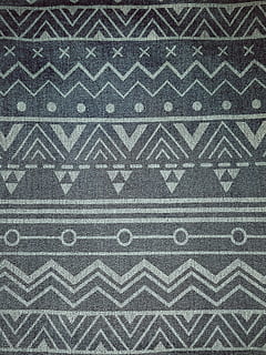 schwarz, grau, Textil-, Denim, Muster, Stammes-, Kleidungsstück, Stoff, Hintergründe, abstrakt, Dekoration, Geometrische Figur, texturiert, Vollbild, Design, keine Leute, Nahansicht, Wandbau - Funktion, Wiederholung, gestalten, Bodenbelag, drinnen, Kunst und Handwerk, Metall, aufwendig, Fliese, Blumenmuster, Leder, Struktureffekt, 2K, CC0, gemeinfrei, lizenzfrei