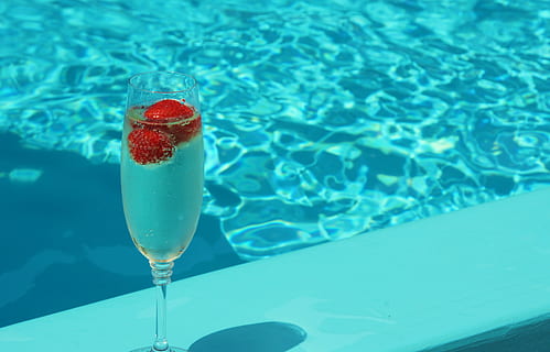 clear, flute glass, beside, body, water, drink, benefit from, champagne, prosecco, alcoholic, cocktail, summer, bar, fruity, fruits, delicious, enjoy, food and drink, refreshment, swimming pool, pool, red, food, blue, glass, berry fruit, fruit, no people, strawberry, freshness, household equipment, alcohol, drinking glass, day, at the edge of, 4K, CC0, public domain, royalty free