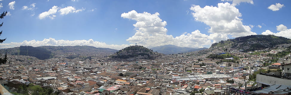 quito, město, panoramatický, krajina, architektura, Pohled, konstrukce, hlavní město, exteriér budovy, stavba, mrak - nebe, nebe, budova, hora, destinace, Příroda, rezidenční čtvrti, den, nikdo, panoráma města, scenics - příroda, vysoký úhel pohledu, venku, města, 8K, CC0, veřejná doména, bez autorských práv
